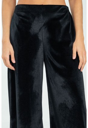 Pantalon Velvet Negro Ragged Pf11310807
