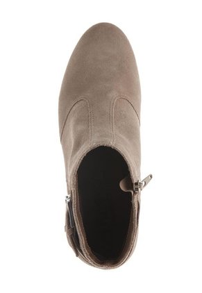 Bota Baja Ramarim Almendra