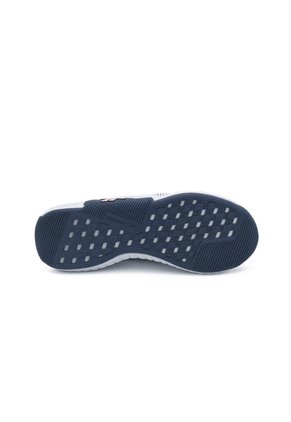 TENIS FLIP CHARGE  REEBOK