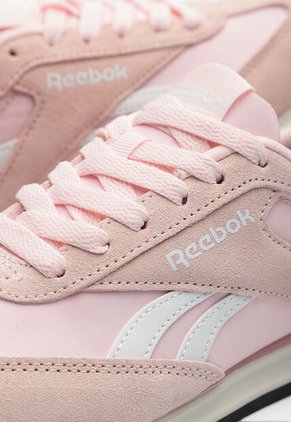 Tenis Reebok Classics World 70 Rosa