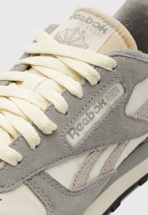 Tenis Reebok Classic Leather Marfil