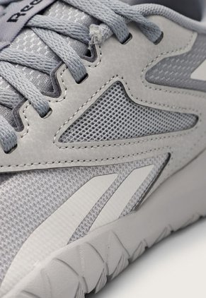 Tenis Training Gris-Blanco Reebok Flexagon Energy TR 4