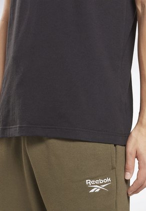 Camiseta Negro-Blanco Reebok Ri Big Logo