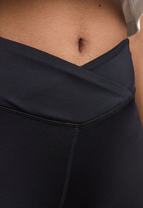 Short Reebok Core Negro