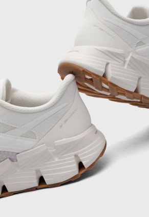 Tenis Running Marfil-Blanco-Crema Reebok Zig Dynamica 5