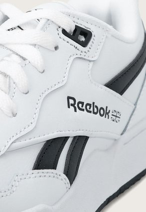 Tenis Lifestyle Blanco-Negro Reebok Classics BB 4000 II