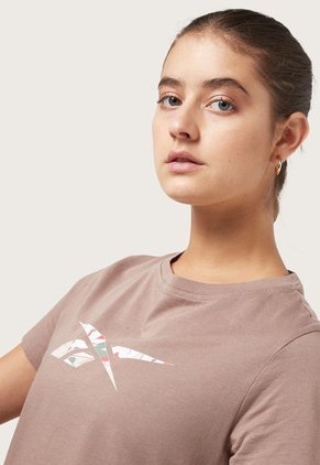 Camiseta Taupé-Blanco-Verde Reebok Essentials Graphic