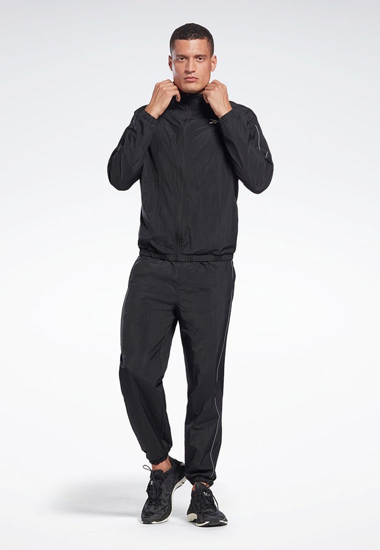 conjuntos reebok hombre