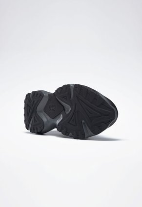 Tenis Running Negro-Gris-Dorado Reebok Fluffipuff DC Batman