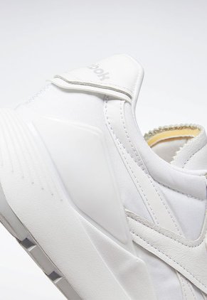 Tenis Lifestyle Blanco-Marfil Reebok Classics Classic Leather Legacy AZ