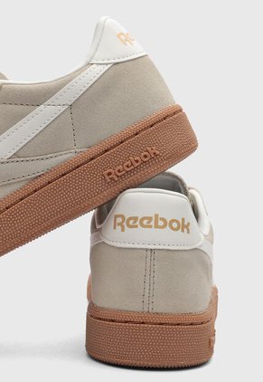 Tenis Lifestyle Reebok Club C Grounds UK Beige