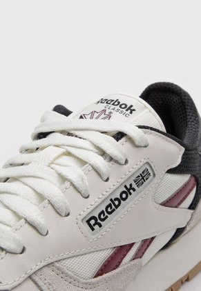 Tenis Lifestyle Beige-Negro-Vinotinto Reebok Classic Leather