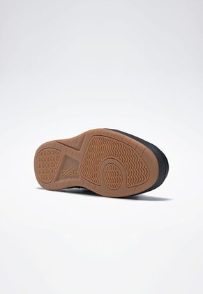 Tenis Basketball Negro-Blanco Reebok Classics Royal BB4500 HI2