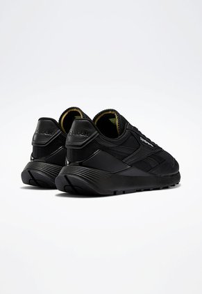 Tenis Running Negro Reebok Classics CL Legacy AZ