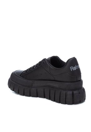 TENIS NEGRO REFRESH BABELI