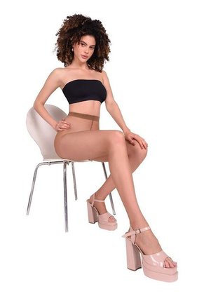 Media Velada Con Diseño Puntera En Sandalia