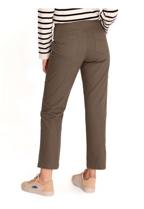 Pantalon MUJER PNT-ISIS-FW24 RK210021524-XG8 RKF