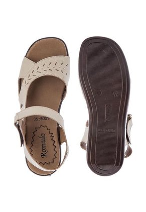 Sandalia Plana Beige Romulo