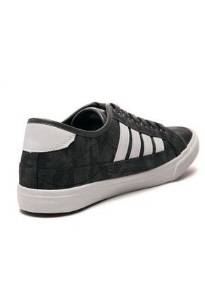 Tenis Gris-Blanco Royal County of Berkshire Polo Club