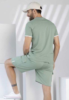 Bermuda Hombre Verde Oliva Rutta 1902