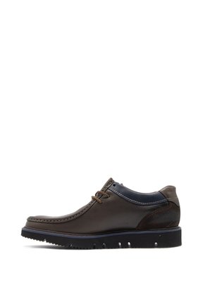 Zapato Casual Urbano: Estilo Robusto Y Confort Superior | 3901 Cafe