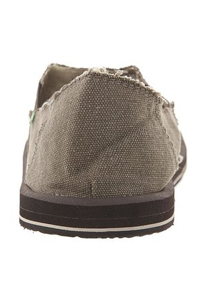 Lifestyle Sanuk Vagabond Café