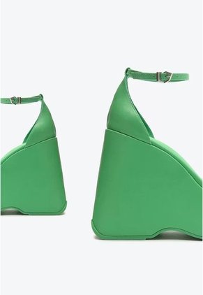 Sandalia Multicolor Schutz S2146500010001T38