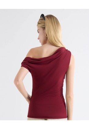 Camiseta Asimétrica Silueta Contorneada  Para Mujer Rojo Seven Seven