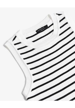 Camiseta Para Mujer Manga Sisa Cuello Redondo Color Blanco Marca Seven Seven #28096408