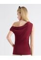 Camiseta Asimétrica Silueta Contorneada  Para Mujer Rojo Seven Seven de Seven Seven