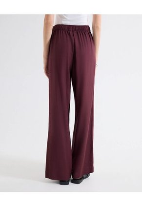Pantalón Barrel Corte Curvo Para Mujer Vino Seven Seven
