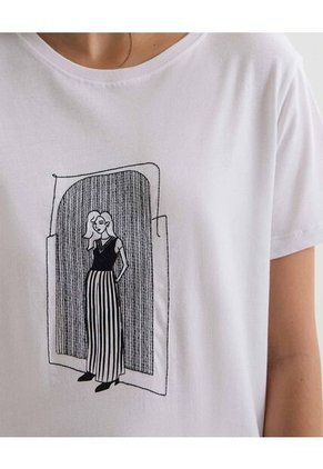 Camiseta Estampada Con Bordado  Para Mujer Crudo Seven Seven