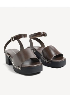 Sandalias De Tacón Con Tachas Para Mujer Café Seven Seven