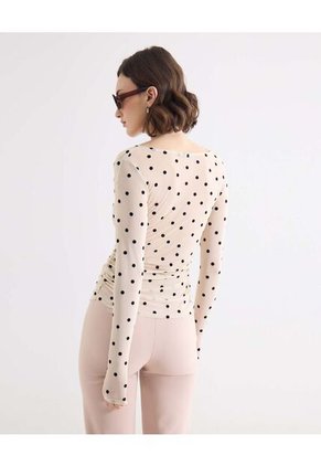 Camiseta Para Mujer Manga Larga Cuello V Color Marfil Marca Seven Seven #28096478