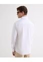 Camisa Regular Con Botonadura Frontal  Para Hombre Crudo Seven Seven de Seven Seven
