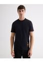 Camiseta Regular Estampada Overloadland  Para Hombre Negro Seven Seven de Seven Seven
