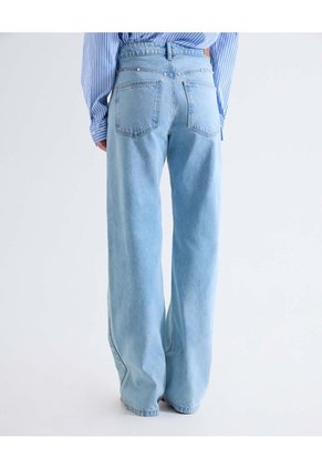 Jean Straight Tono Medio Con Pedrería Para Mujer Azul Seven Seven