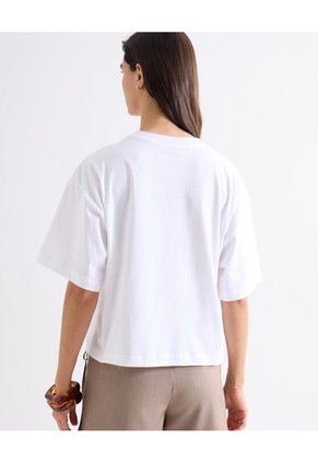 Camiseta Graphic Detalle Frontal Artístico Para Mujer Crudo Seven Seven