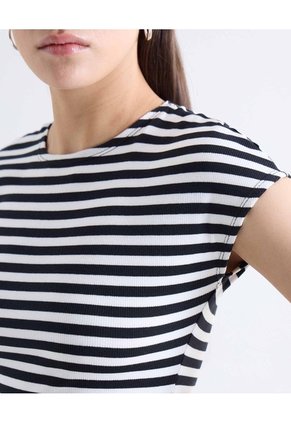 Camiseta Ajustada  Para Mujer Negro Seven Seven