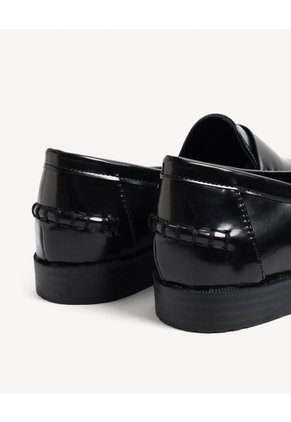 Mocasines Empeine Decorativo Para Mujer Negro Seven Seven