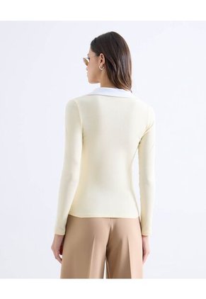 Camiseta Acanalada Cuello Polo  Para Mujer Crema Seven Seven