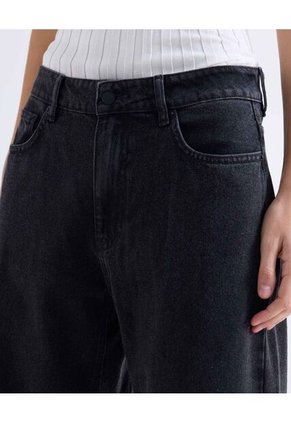 Jean Barrel Tono Negro  Para Mujer Negro Seven Seven