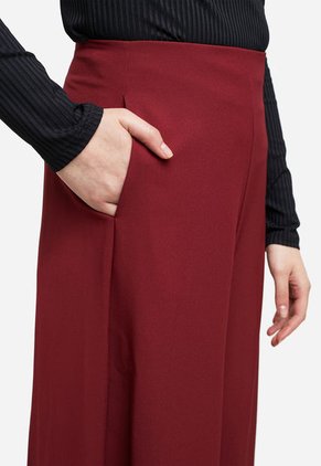 Pantalón Vinotinto Seven Seven