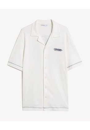 Camisa Relaxed Con Bordado Trasero Para Hombre Crema Seven Seven