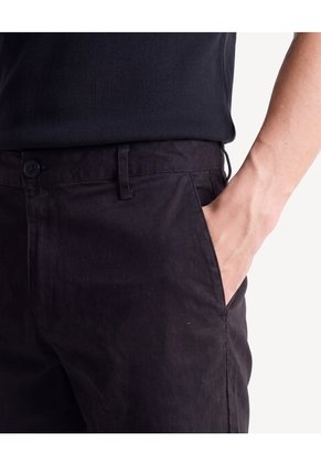 Bermuda Chino Con Ribete Posterior Para Hombre Negro Seven Seven