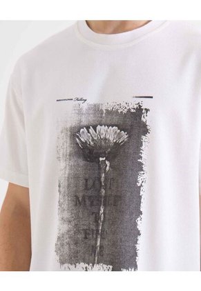 Camiseta Oversize Estampada  Para Hombre Marfil Seven Seven