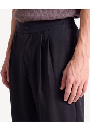 Pantalón Barrel Pretina Posterior Elástica Para Hombre Negro Seven Seven