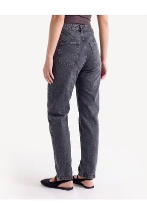 Jean Mom Efecto Desgastado Para Mujer Gris Seven Seven