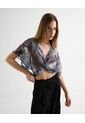 Blusa Torsión Estampada En Chiffon  Para Mujer Gris Seven Seven de Seven Seven