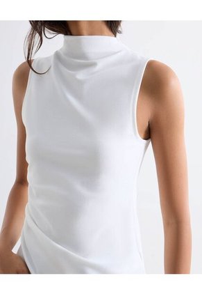 Camiseta Cuello Alto Con Torsión  Para Mujer Blanco Seven Seven